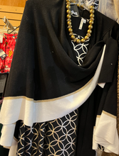 Load image into Gallery viewer, Parkhurst Covi Wrap with Tab Closure