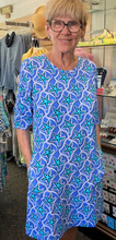 Load image into Gallery viewer, LuluB BEACHTIME Travel Dress with Side Pockets and Ruched Sleeve